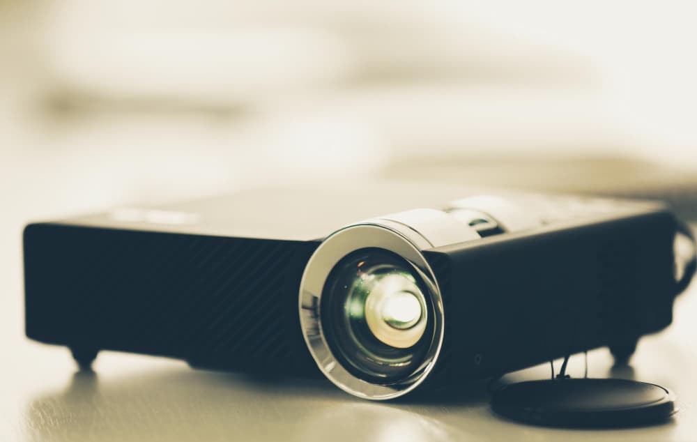 Manutenção de retroprojetor: quando contratar o serviço